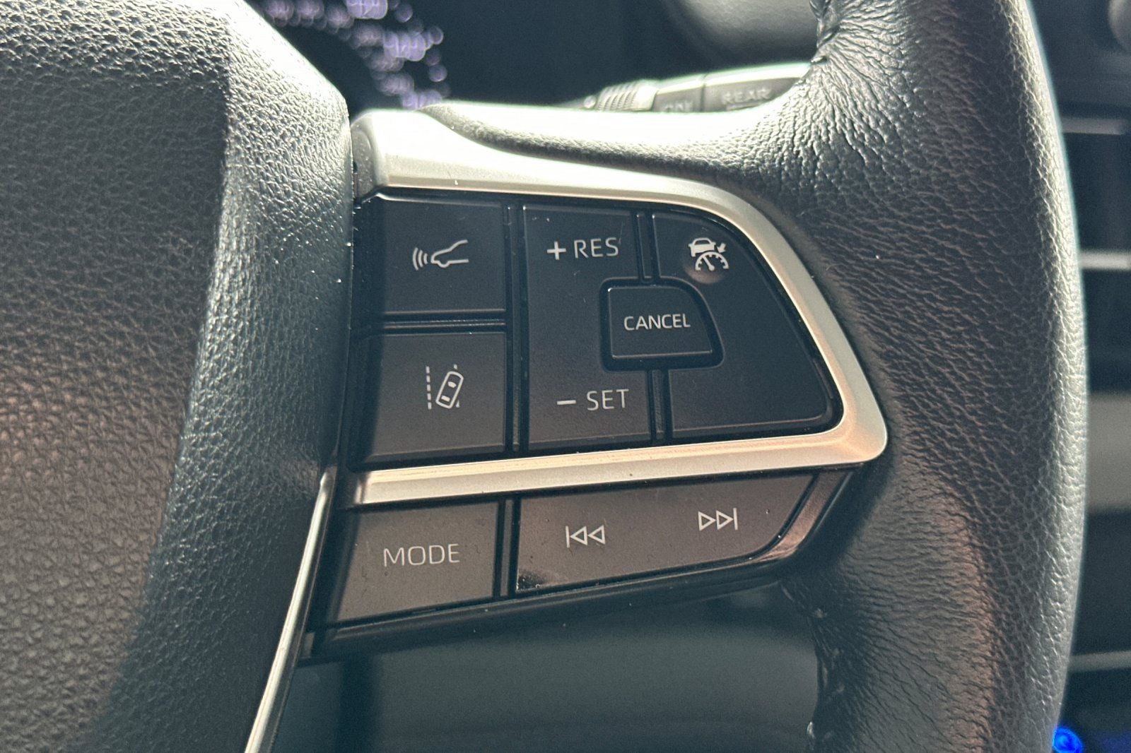 2022 Toyota Sienna XLE 8 Passenger