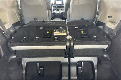 2022 Toyota Sienna XLE 8 Passenger