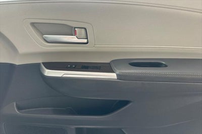 2022 Toyota Sienna XLE 8 Passenger