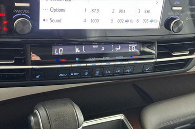 2022 Toyota Sienna XLE 8 Passenger