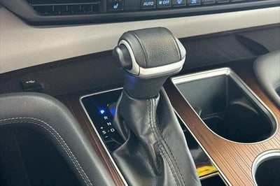 2022 Toyota Sienna XLE 8 Passenger