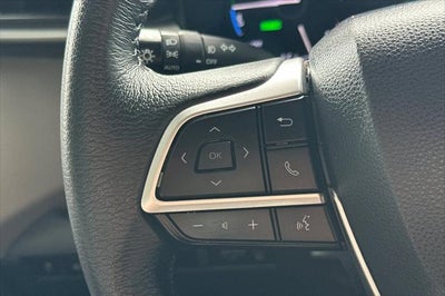 2022 Toyota Sienna XLE 8 Passenger