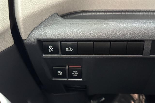 2022 Toyota Sienna XLE 8 Passenger