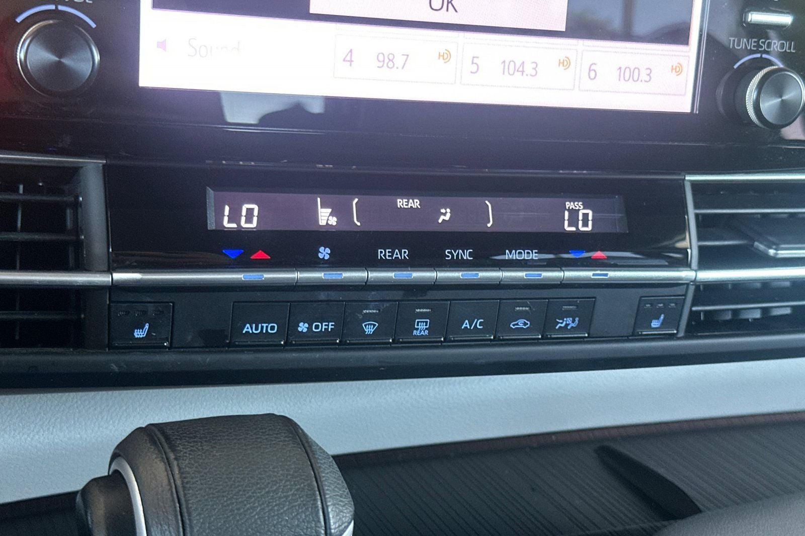 2023 Toyota Sienna XLE 7 Passenger