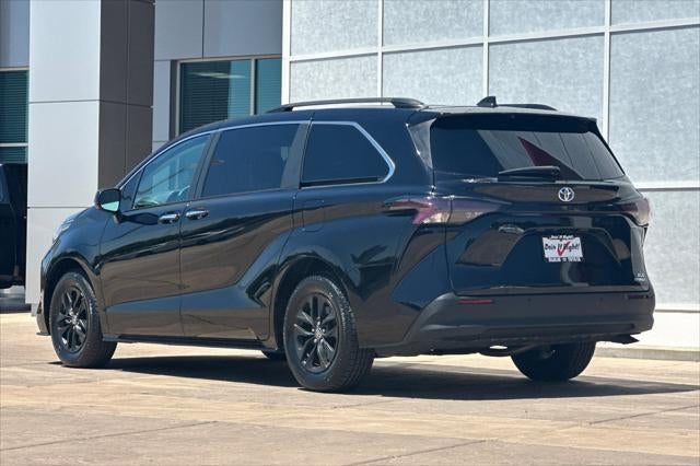 2023 Toyota Sienna XLE 7 Passenger