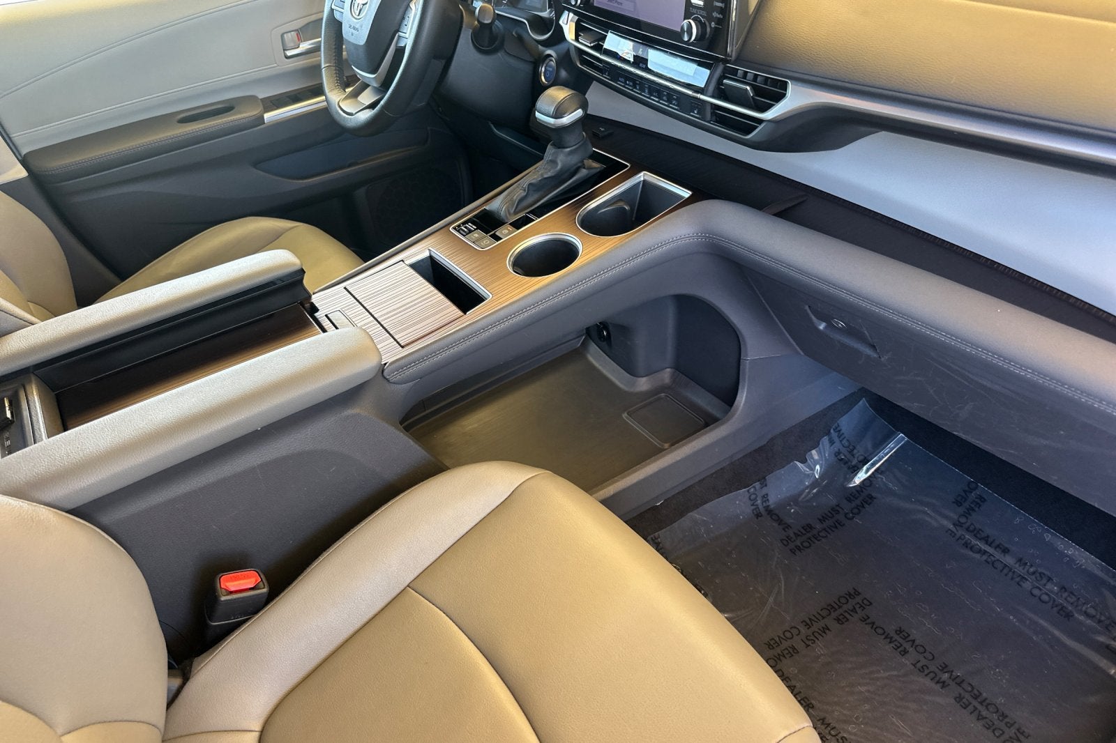 2024 Toyota Sienna XLE 8 Passenger