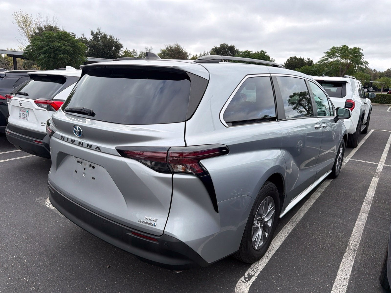 2024 Toyota Sienna XLE 8 Passenger