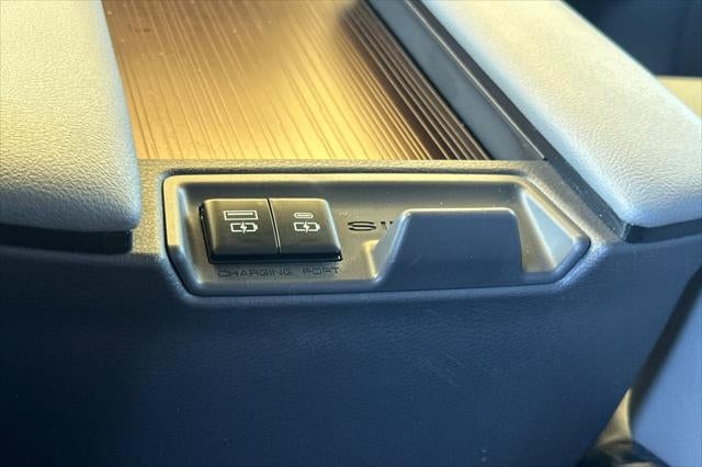 2024 Toyota Sienna XLE 8 Passenger
