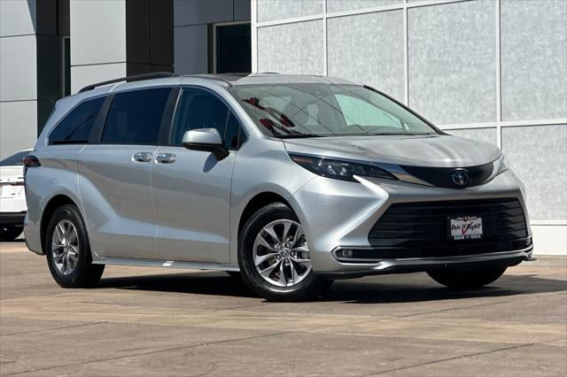 2024 Toyota Sienna XLE 8 Passenger