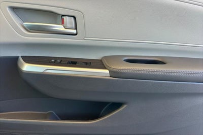 2024 Toyota Sienna XLE 8 Passenger