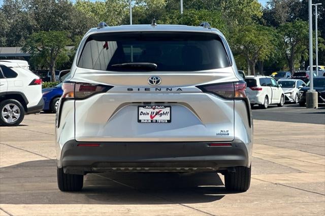 2024 Toyota Sienna XLE 8 Passenger