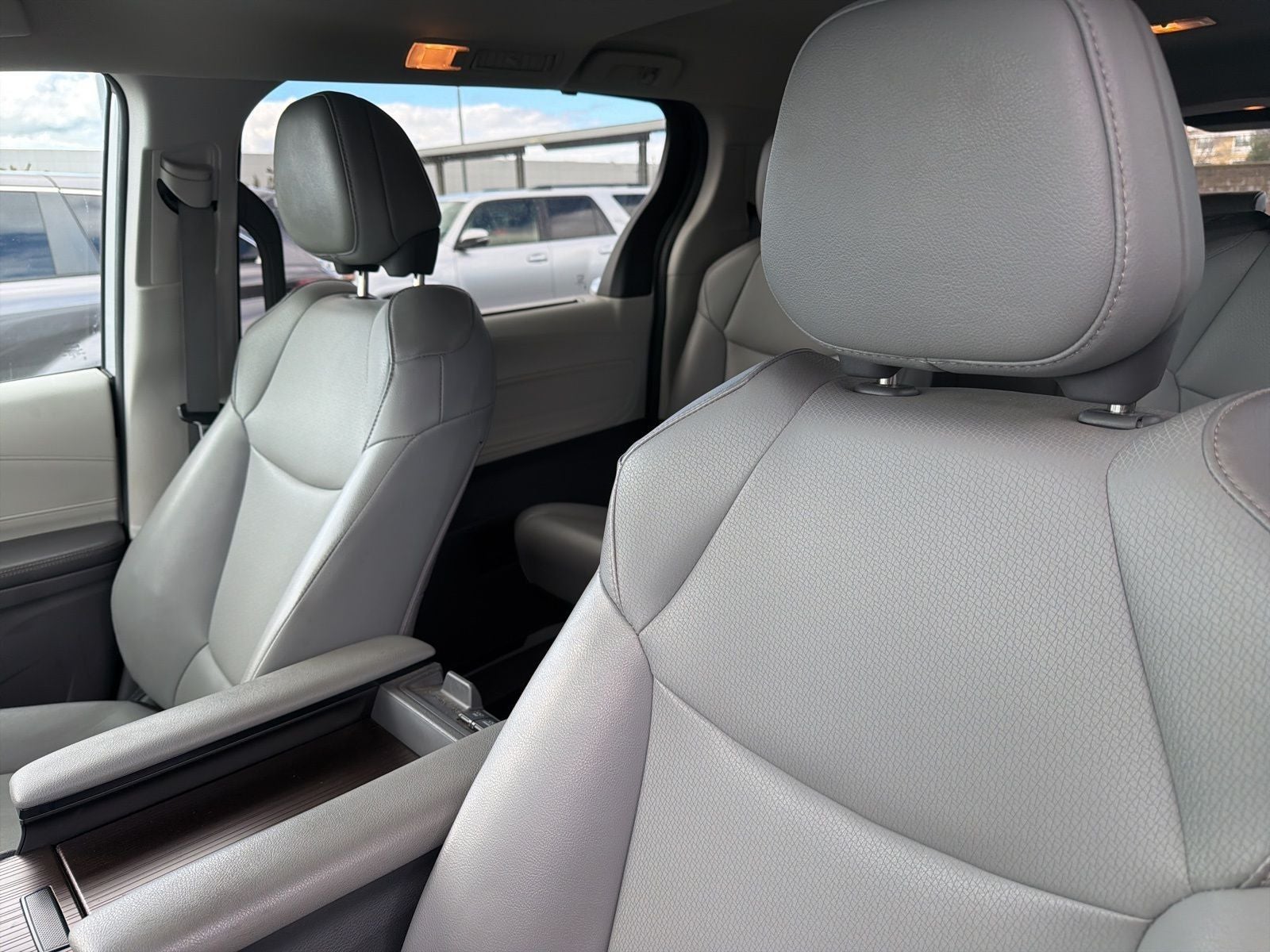 2022 Toyota Sienna XLE 8 Passenger