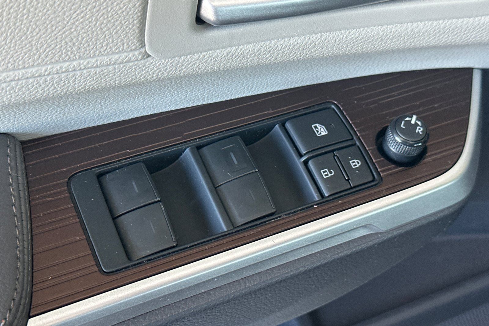 2022 Toyota Sienna XLE 8 Passenger