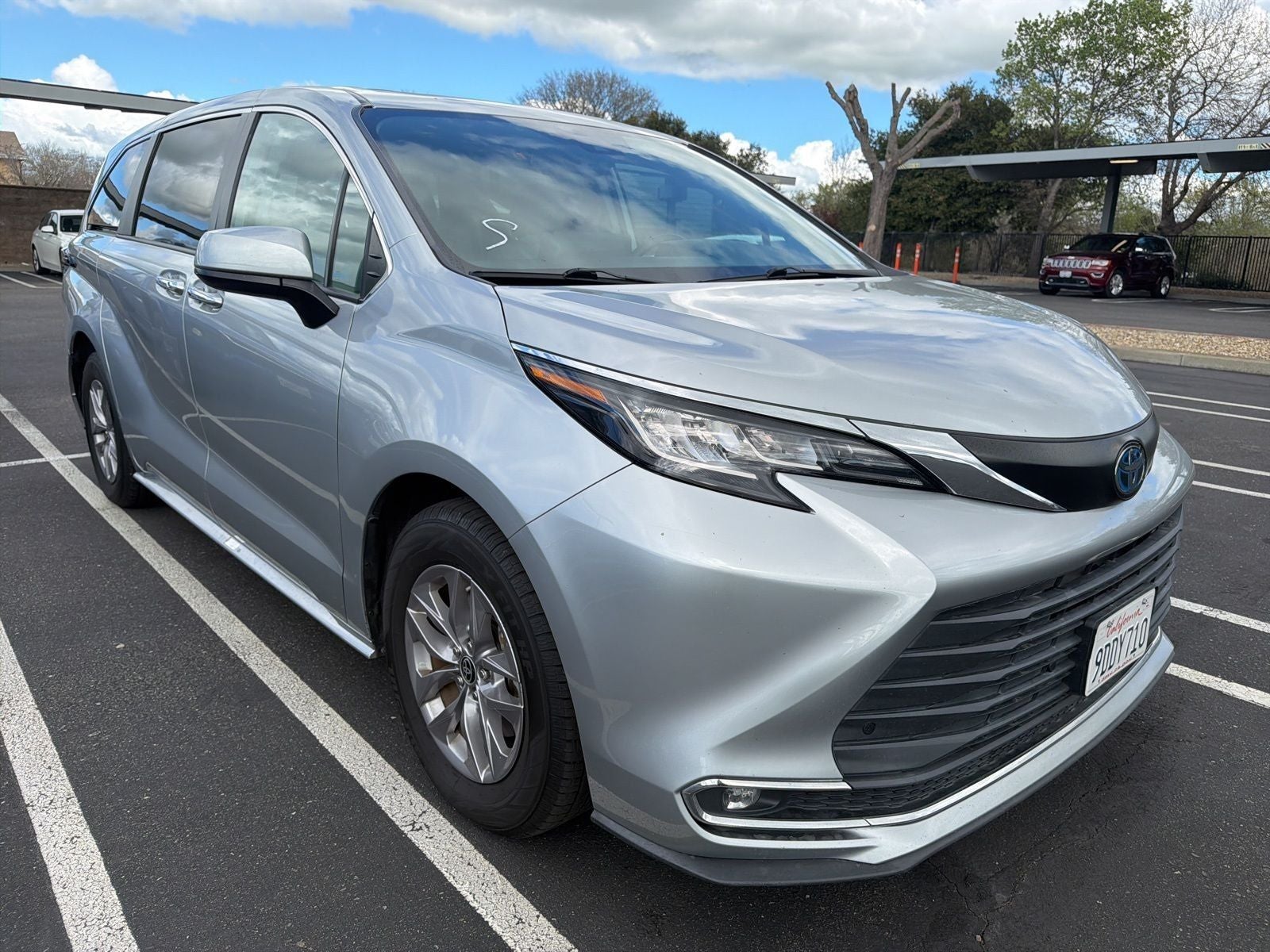 2022 Toyota Sienna XLE 8 Passenger