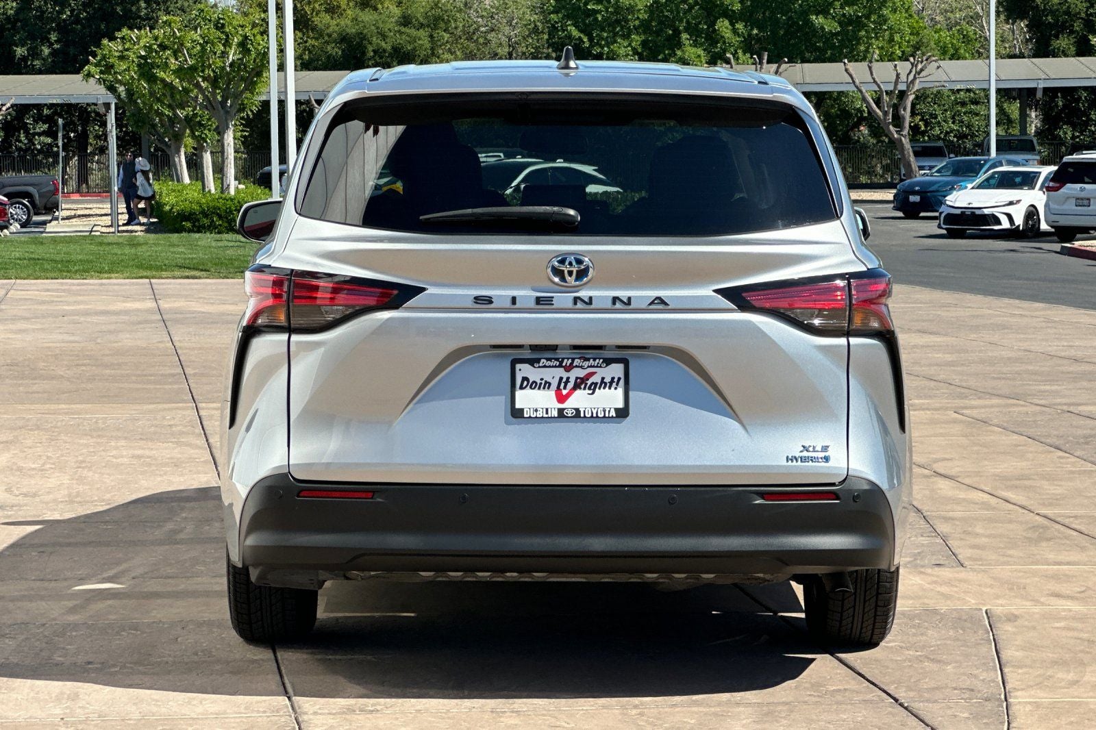 2022 Toyota Sienna XLE 8 Passenger