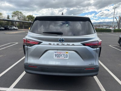 2022 Toyota Sienna XLE 8 Passenger