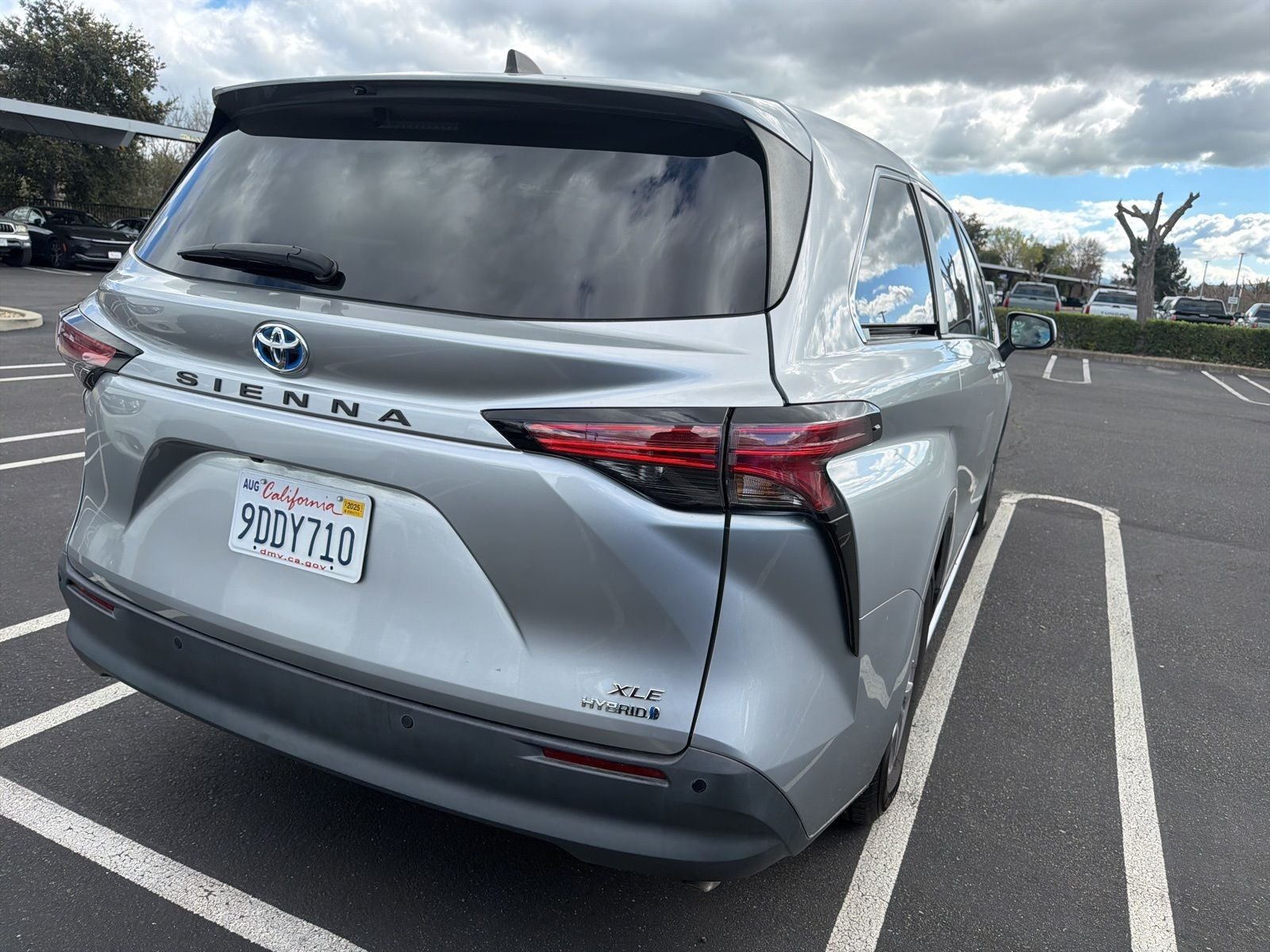 2022 Toyota Sienna XLE 8 Passenger