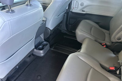 2024 Toyota Sienna XLE 8 Passenger