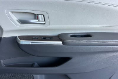 2024 Toyota Sienna XLE 8 Passenger