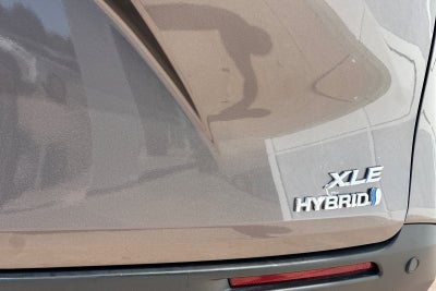 2024 Toyota Sienna XLE 8 Passenger