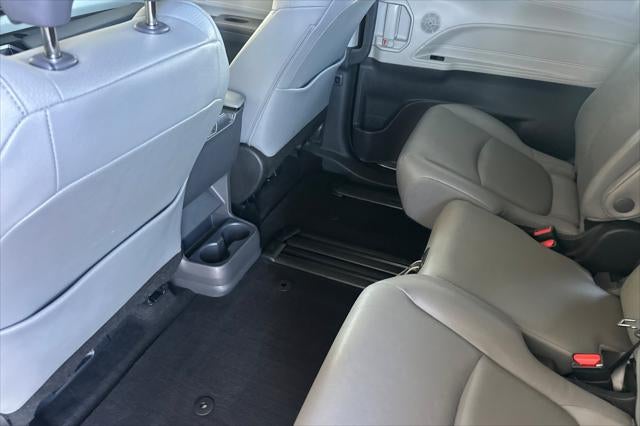 2024 Toyota Sienna XLE 8 Passenger