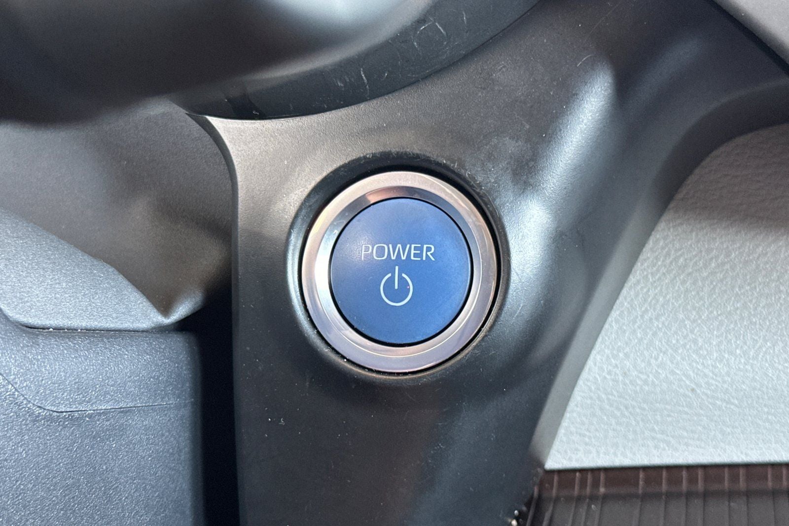 2024 Toyota Sienna XLE 8 Passenger