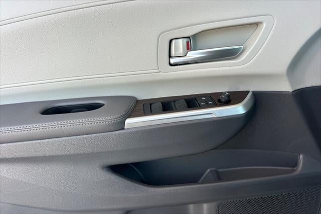 2024 Toyota Sienna XLE 8 Passenger