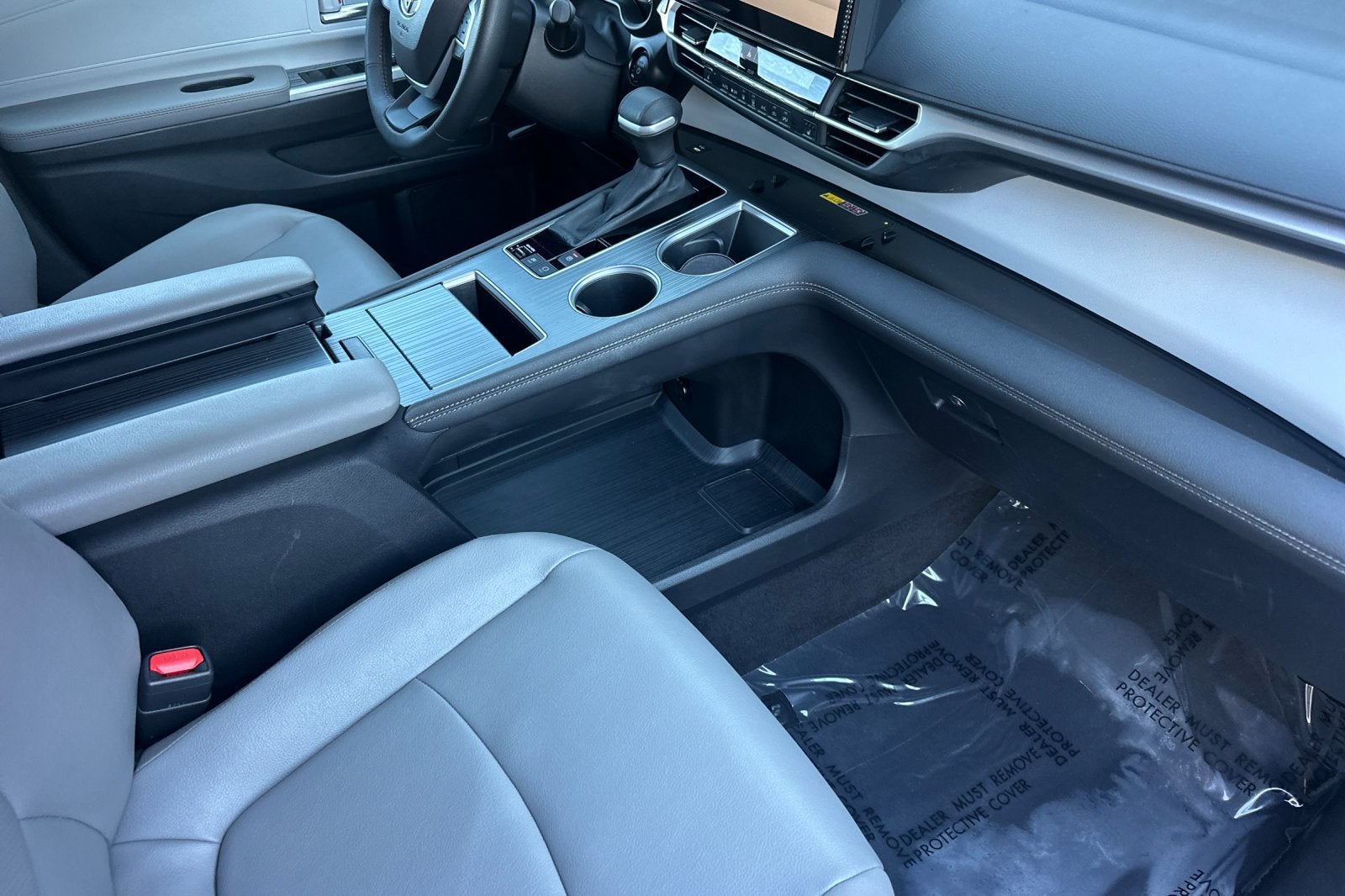 2025 Toyota Sienna XLE 8 Passenger