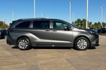 2025 Toyota Sienna XLE 8 Passenger