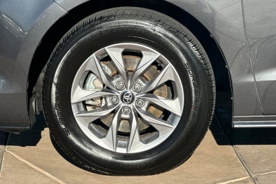 2025 Toyota Sienna XLE 8 Passenger
