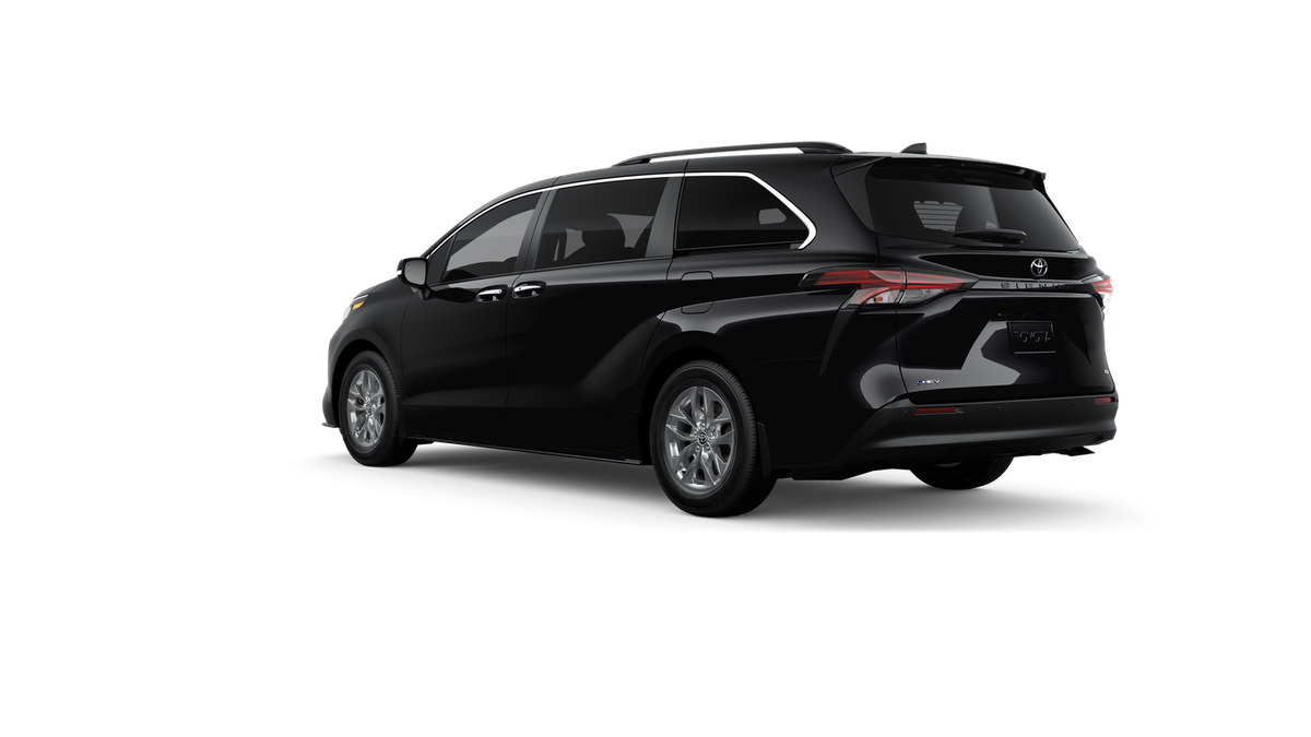 2026 Toyota Sienna XLE 8 Passenger
