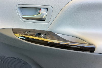 2020 Toyota Sienna XLE 8 Passenger