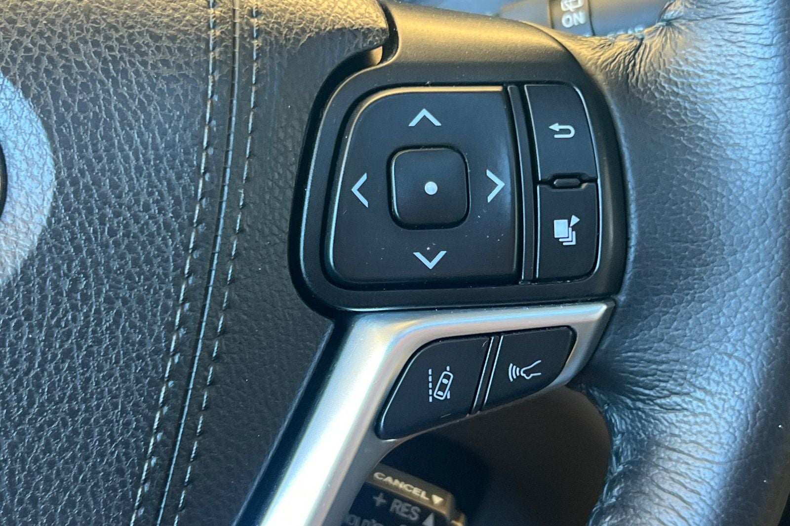2020 Toyota Sienna XLE 8 Passenger