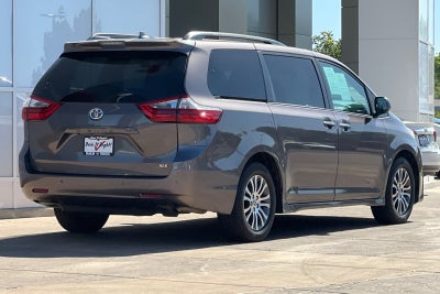 2020 Toyota Sienna XLE 8 Passenger