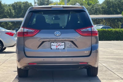 2020 Toyota Sienna XLE 8 Passenger