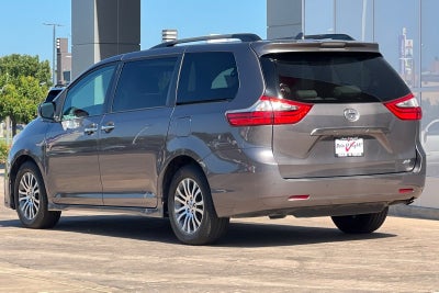 2020 Toyota Sienna XLE 8 Passenger