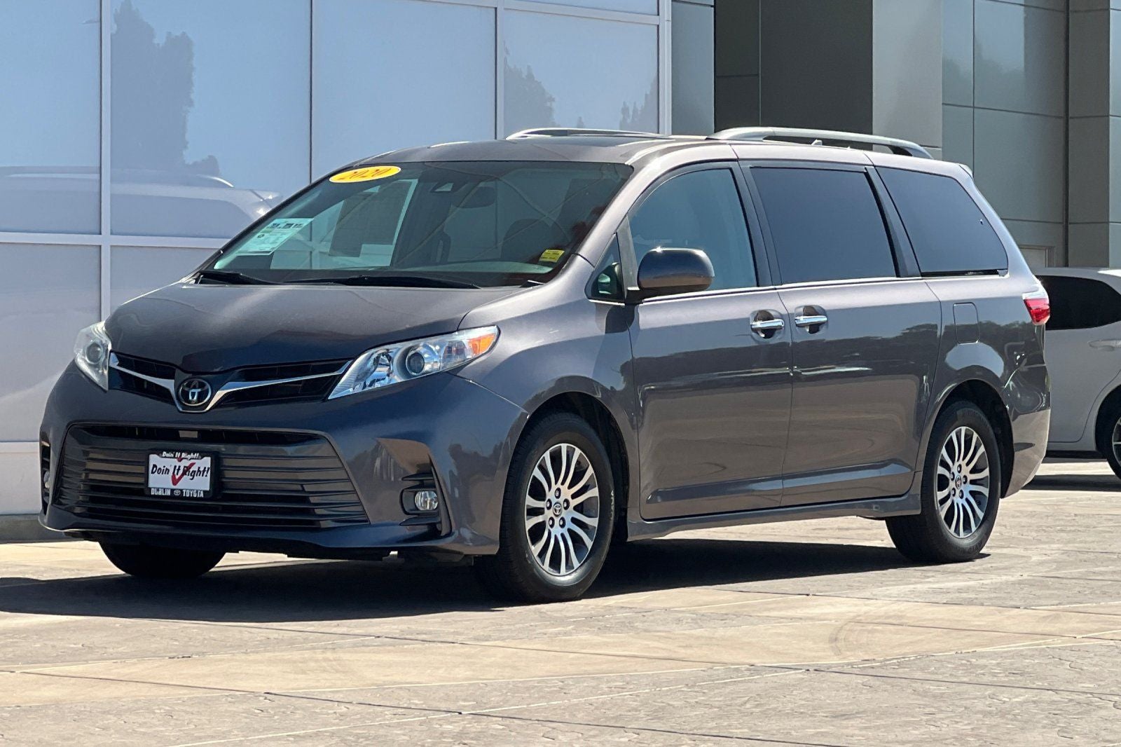 2020 Toyota Sienna XLE 8 Passenger