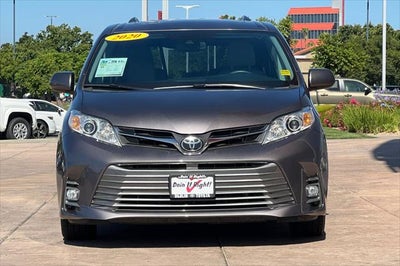 2020 Toyota Sienna XLE 8 Passenger