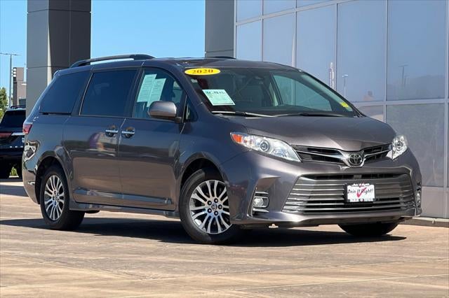 2020 Toyota Sienna XLE 8 Passenger