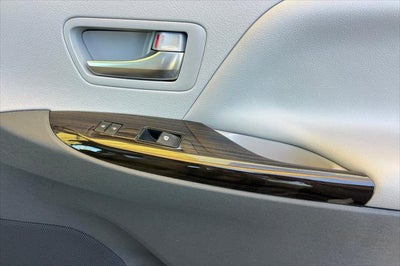 2020 Toyota Sienna XLE 8 Passenger