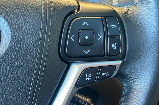 2020 Toyota Sienna XLE 8 Passenger