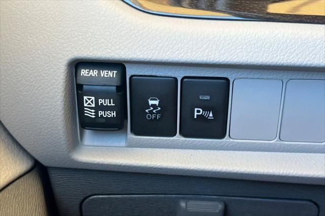 2020 Toyota Sienna XLE 8 Passenger