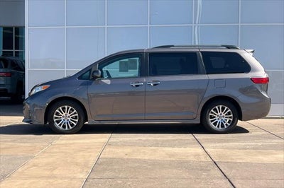 2020 Toyota Sienna XLE 8 Passenger