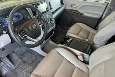 2018 Toyota Sienna XLE 8 Passenger
