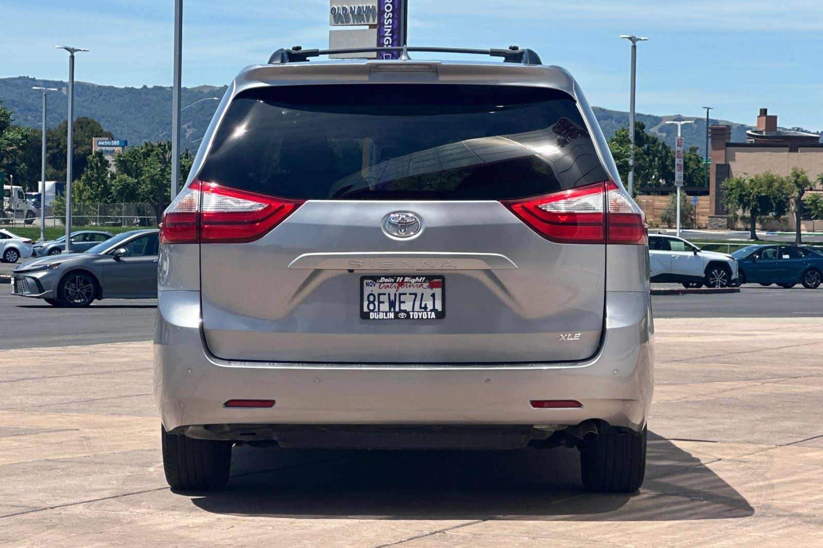 2018 Toyota Sienna XLE 8 Passenger