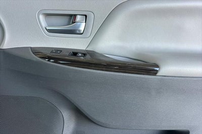 2018 Toyota Sienna XLE 8 Passenger
