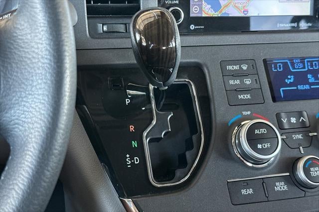 2018 Toyota Sienna XLE 8 Passenger