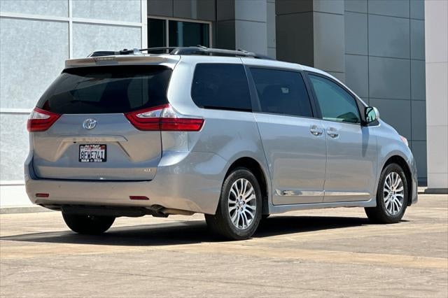 2018 Toyota Sienna XLE 8 Passenger