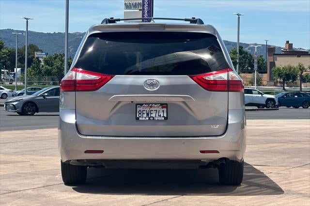 2018 Toyota Sienna XLE 8 Passenger