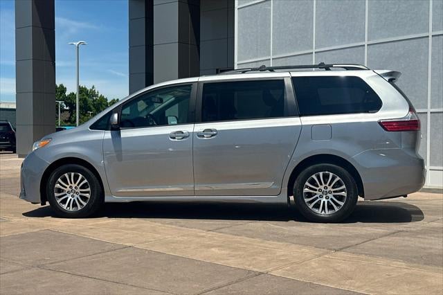 2018 Toyota Sienna XLE 8 Passenger
